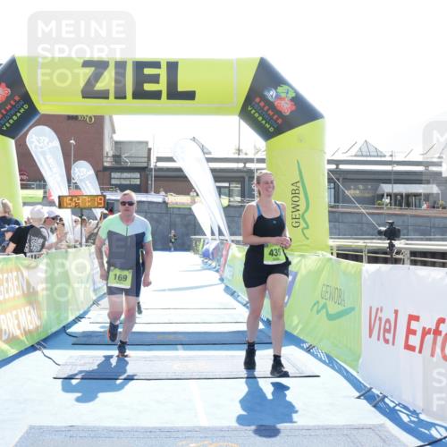 10.08.2025 - GEWOBA Citytriathlon Bremen H.Heesch http://msf.ph/oto/8553638 10.08.2025 15:47:23 Ziel 169, 420, 435 meine-sportfotos.de
