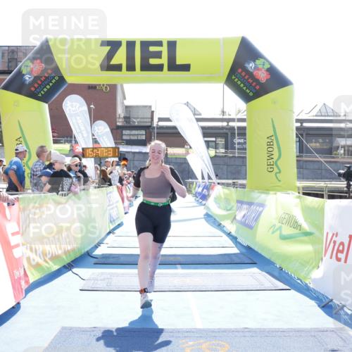 10.08.2025 - GEWOBA Citytriathlon Bremen H.Heesch http://msf.ph/oto/8553673 10.08.2025 15:47:35 Ziel 354 meine-sportfotos.de
