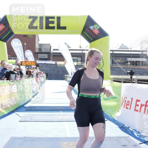 10.08.2025 - GEWOBA Citytriathlon Bremen H.Heesch http://msf.ph/oto/8553683 10.08.2025 15:47:36 Ziel 354 meine-sportfotos.de