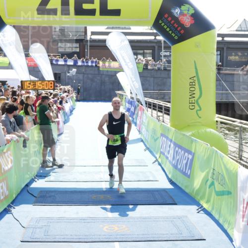 10.08.2025 - GEWOBA Citytriathlon Bremen H.Heesch http://msf.ph/oto/8553693 10.08.2025 15:15:12 Ziel 186, 254 meine-sportfotos.de