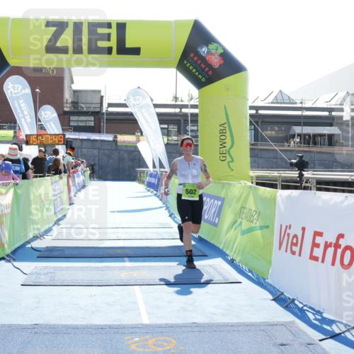 10.08.2025 - GEWOBA Citytriathlon Bremen H.Heesch http://msf.ph/oto/8553721 10.08.2025 15:47:53 Ziel 502 meine-sportfotos.de