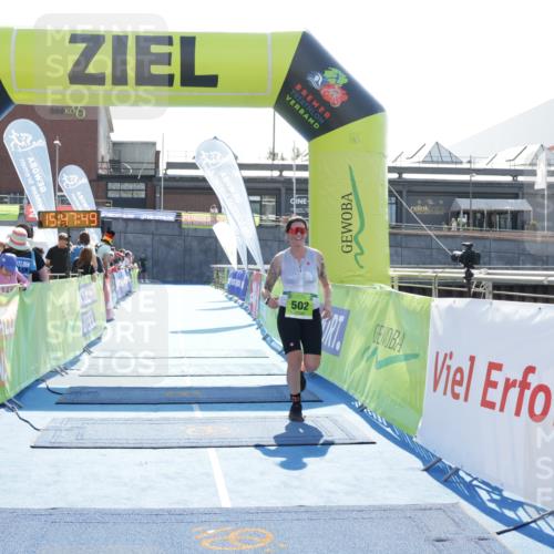 10.08.2025 - GEWOBA Citytriathlon Bremen H.Heesch http://msf.ph/oto/8553724 10.08.2025 15:47:53 Ziel 502 meine-sportfotos.de