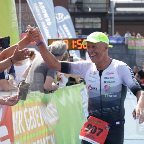 10.08.2025 - GEWOBA Citytriathlon Bremen H.Heesch http://msf.ph/oto/8553728 10.08.2025 14:02:01 Ziel 627, 661, 907, 951 meine-sportfotos.de