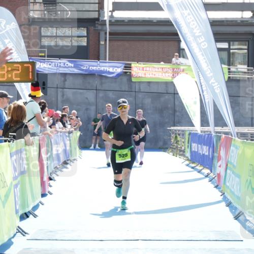 10.08.2025 - GEWOBA Citytriathlon Bremen H.Heesch http://msf.ph/oto/8553747 10.08.2025 15:48:31 Ziel  meine-sportfotos.de