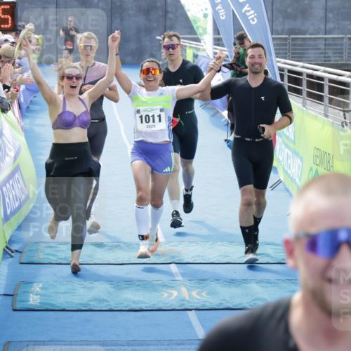10.08.2025 - GEWOBA Citytriathlon Bremen H.Heesch http://msf.ph/oto/8553753 10.08.2025 14:02:09 Ziel 597, 627, 661, 912, 1011 meine-sportfotos.de