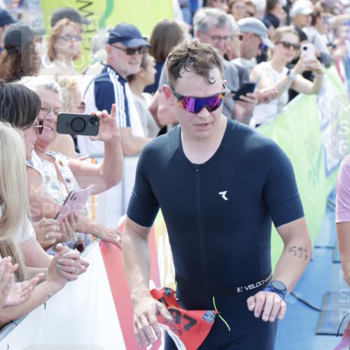 10.08.2025 - GEWOBA Citytriathlon Bremen H.Heesch http://msf.ph/oto/8553783 10.08.2025 14:02:13 Ziel 597, 627, 800, 912, 1011 meine-sportfotos.de