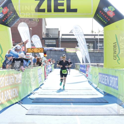 10.08.2025 - GEWOBA Citytriathlon Bremen H.Heesch http://msf.ph/oto/8553799 10.08.2025 15:48:33 Ziel 355 meine-sportfotos.de