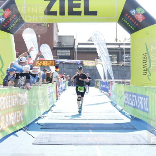 10.08.2025 - GEWOBA Citytriathlon Bremen H.Heesch http://msf.ph/oto/8553806 10.08.2025 15:48:33 Ziel 355 meine-sportfotos.de
