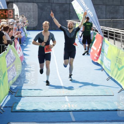 10.08.2025 - GEWOBA Citytriathlon Bremen H.Heesch http://msf.ph/oto/8553846 10.08.2025 14:02:52 Ziel 613, 618, 710, 801 meine-sportfotos.de
