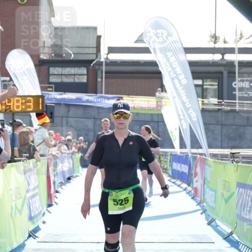 10.08.2025 - GEWOBA Citytriathlon Bremen H.Heesch http://msf.ph/oto/8553848 10.08.2025 15:48:35 Ziel 355 meine-sportfotos.de