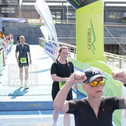 10.08.2025 - GEWOBA Citytriathlon Bremen H.Heesch http://msf.ph/oto/8553885 10.08.2025 15:48:40 Ziel 355 meine-sportfotos.de