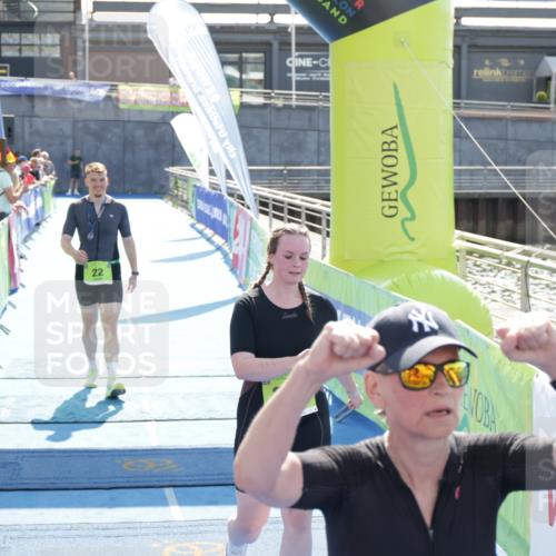 10.08.2025 - GEWOBA Citytriathlon Bremen H.Heesch http://msf.ph/oto/8553891 10.08.2025 15:48:40 Ziel 355 meine-sportfotos.de