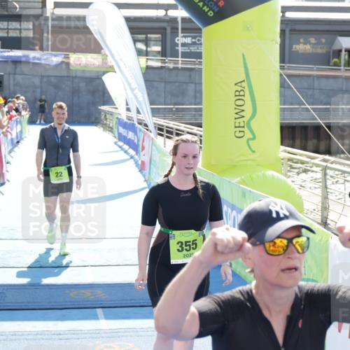 10.08.2025 - GEWOBA Citytriathlon Bremen H.Heesch http://msf.ph/oto/8553899 10.08.2025 15:48:41 Ziel 355 meine-sportfotos.de