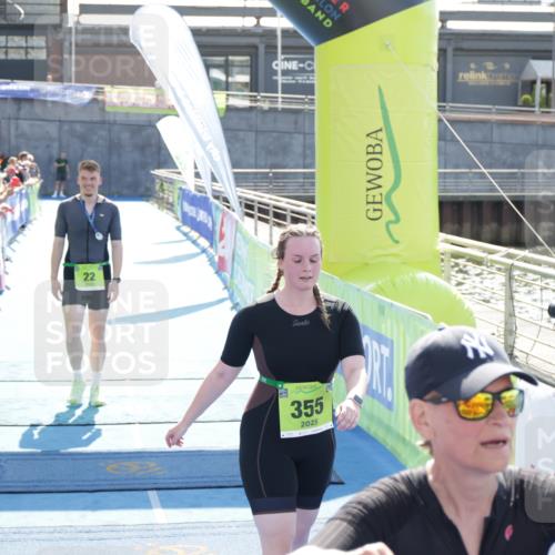 10.08.2025 - GEWOBA Citytriathlon Bremen H.Heesch http://msf.ph/oto/8553905 10.08.2025 15:48:41 Ziel 355 meine-sportfotos.de