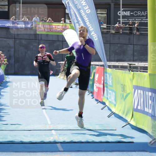 10.08.2025 - GEWOBA Citytriathlon Bremen H.Heesch http://msf.ph/oto/8553911 10.08.2025 14:03:37 Ziel 651, 763 meine-sportfotos.de