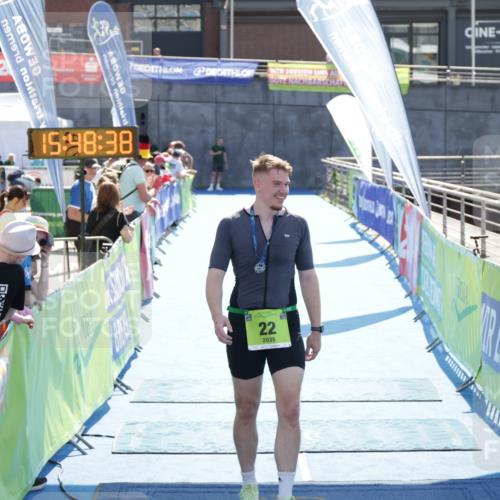 10.08.2025 - GEWOBA Citytriathlon Bremen H.Heesch http://msf.ph/oto/8553925 10.08.2025 15:48:42 Ziel 355 meine-sportfotos.de