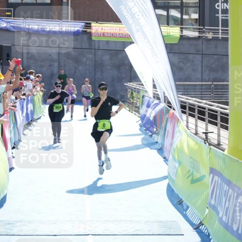 10.08.2025 - GEWOBA Citytriathlon Bremen H.Heesch http://msf.ph/oto/8553968 10.08.2025 15:49:25 Ziel 6, 364 meine-sportfotos.de