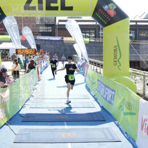 10.08.2025 - GEWOBA Citytriathlon Bremen H.Heesch http://msf.ph/oto/8553997 10.08.2025 15:49:26 Ziel 6, 364, 476, 477 meine-sportfotos.de