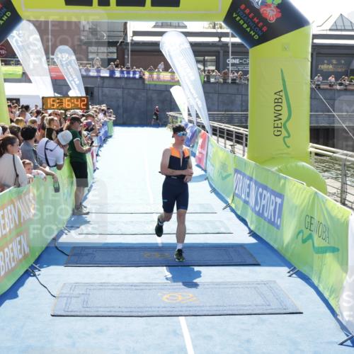 10.08.2025 - GEWOBA Citytriathlon Bremen H.Heesch http://msf.ph/oto/8554078 10.08.2025 15:16:46 Ziel 4, 197 meine-sportfotos.de