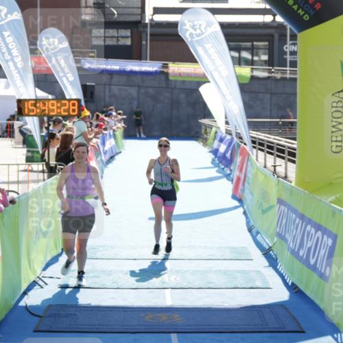 10.08.2025 - GEWOBA Citytriathlon Bremen H.Heesch http://msf.ph/oto/8554085 10.08.2025 15:49:32 Ziel 6, 364, 476, 477 meine-sportfotos.de
