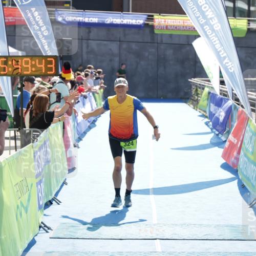 10.08.2025 - GEWOBA Citytriathlon Bremen H.Heesch http://msf.ph/oto/8554157 10.08.2025 15:49:48 Ziel 324 meine-sportfotos.de