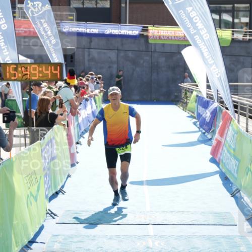 10.08.2025 - GEWOBA Citytriathlon Bremen H.Heesch http://msf.ph/oto/8554165 10.08.2025 15:49:48 Ziel 324 meine-sportfotos.de