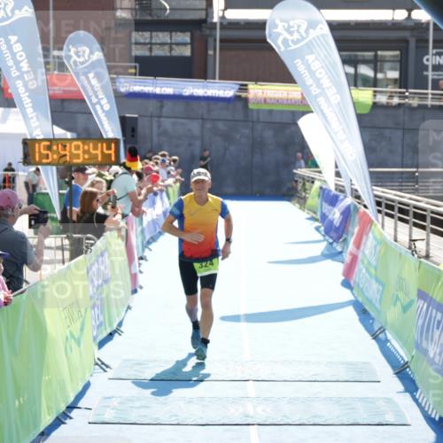 10.08.2025 - GEWOBA Citytriathlon Bremen H.Heesch http://msf.ph/oto/8554170 10.08.2025 15:49:48 Ziel 324 meine-sportfotos.de