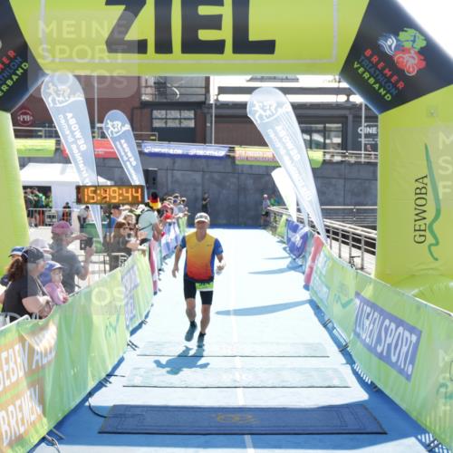 10.08.2025 - GEWOBA Citytriathlon Bremen H.Heesch http://msf.ph/oto/8554179 10.08.2025 15:49:48 Ziel 324 meine-sportfotos.de