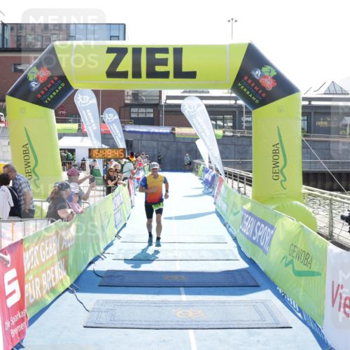 10.08.2025 - GEWOBA Citytriathlon Bremen H.Heesch http://msf.ph/oto/8554200 10.08.2025 15:49:49 Ziel 324 meine-sportfotos.de
