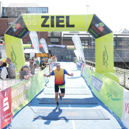 10.08.2025 - GEWOBA Citytriathlon Bremen H.Heesch http://msf.ph/oto/8554246 10.08.2025 15:49:50 Ziel 324 meine-sportfotos.de
