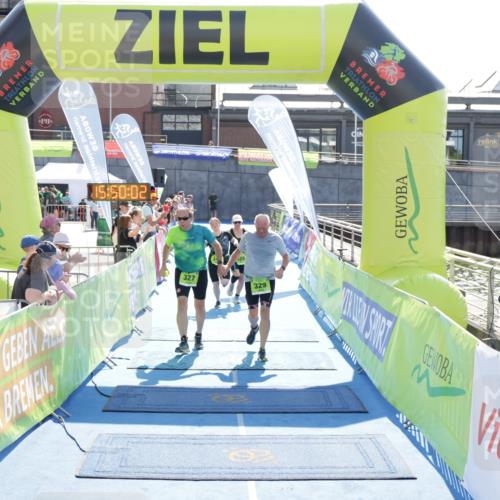 10.08.2025 - GEWOBA Citytriathlon Bremen H.Heesch http://msf.ph/oto/8554284 10.08.2025 15:50:06 Ziel 327, 329, 340, 528 meine-sportfotos.de