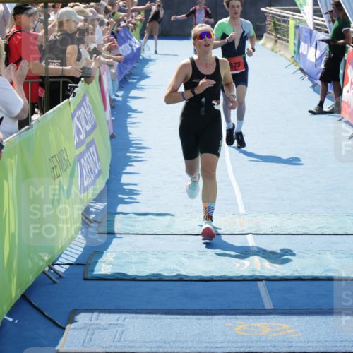 10.08.2025 - GEWOBA Citytriathlon Bremen H.Heesch http://msf.ph/oto/8554300 10.08.2025 14:08:04 Ziel 578, 932, 1028 meine-sportfotos.de