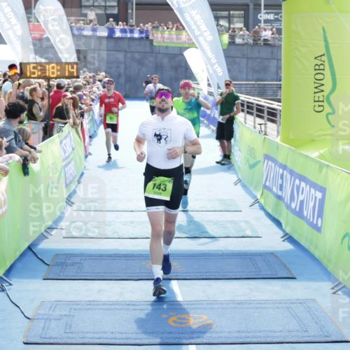 10.08.2025 - GEWOBA Citytriathlon Bremen H.Heesch http://msf.ph/oto/8554309 10.08.2025 15:18:18 Ziel 41, 45, 101, 126, 143, 225 meine-sportfotos.de