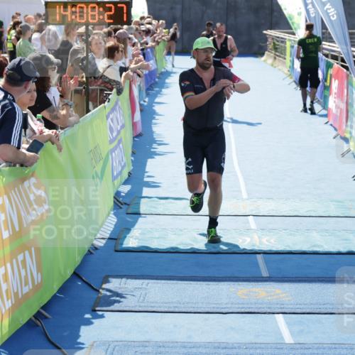 10.08.2025 - GEWOBA Citytriathlon Bremen H.Heesch http://msf.ph/oto/8554340 10.08.2025 14:08:31 Ziel 751, 771, 844 meine-sportfotos.de