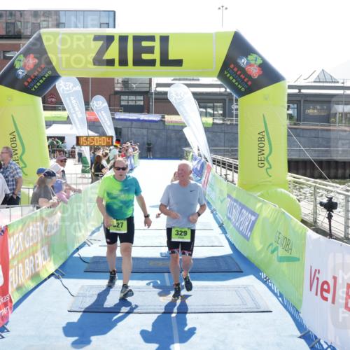 10.08.2025 - GEWOBA Citytriathlon Bremen H.Heesch http://msf.ph/oto/8554342 10.08.2025 15:50:08 Ziel 327, 329, 340, 528 meine-sportfotos.de