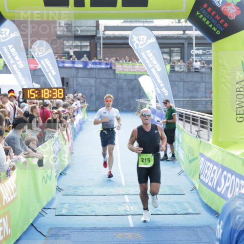 10.08.2025 - GEWOBA Citytriathlon Bremen H.Heesch http://msf.ph/oto/8554375 10.08.2025 15:18:42 Ziel 32, 121, 201, 215 meine-sportfotos.de