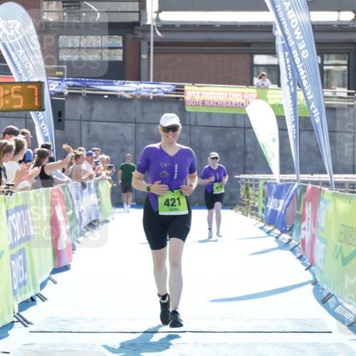 10.08.2025 - GEWOBA Citytriathlon Bremen H.Heesch http://msf.ph/oto/8554412 10.08.2025 15:51:01 Ziel 421 meine-sportfotos.de