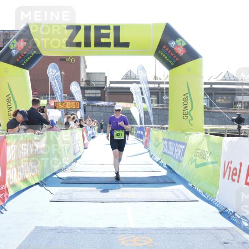 10.08.2025 - GEWOBA Citytriathlon Bremen H.Heesch http://msf.ph/oto/8554464 10.08.2025 15:51:03 Ziel 140, 419, 421 meine-sportfotos.de