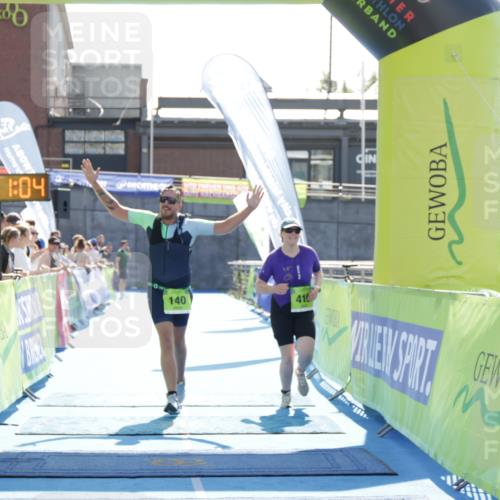 10.08.2025 - GEWOBA Citytriathlon Bremen H.Heesch http://msf.ph/oto/8554540 10.08.2025 15:51:08 Ziel 140, 419, 421 meine-sportfotos.de