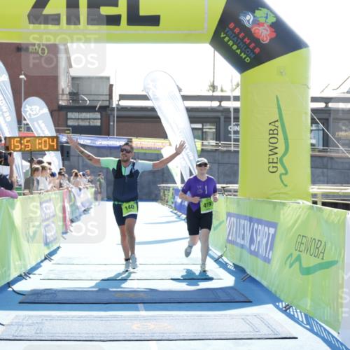 10.08.2025 - GEWOBA Citytriathlon Bremen H.Heesch http://msf.ph/oto/8554552 10.08.2025 15:51:08 Ziel 140, 419, 421 meine-sportfotos.de