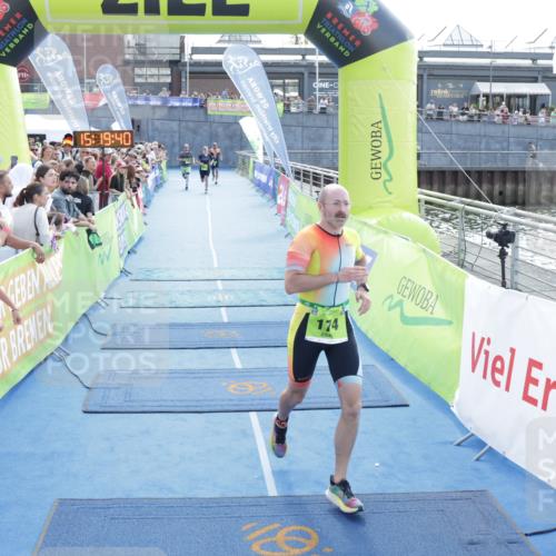 10.08.2025 - GEWOBA Citytriathlon Bremen H.Heesch http://msf.ph/oto/8554603 10.08.2025 15:19:44 Ziel 106, 174, 431 meine-sportfotos.de