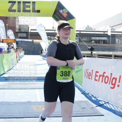 10.08.2025 - GEWOBA Citytriathlon Bremen H.Heesch http://msf.ph/oto/8554703 10.08.2025 15:52:09 Ziel 388 meine-sportfotos.de