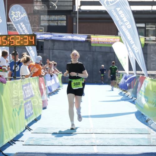 10.08.2025 - GEWOBA Citytriathlon Bremen H.Heesch http://msf.ph/oto/8554742 10.08.2025 15:52:38 Ziel 339, 380 meine-sportfotos.de
