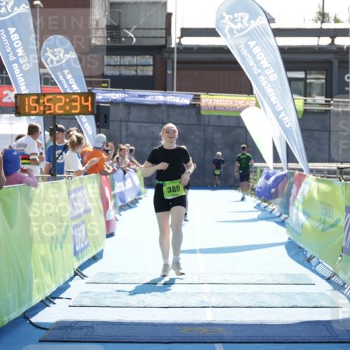 10.08.2025 - GEWOBA Citytriathlon Bremen H.Heesch http://msf.ph/oto/8554750 10.08.2025 15:52:38 Ziel 339, 380 meine-sportfotos.de