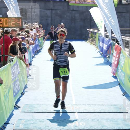 10.08.2025 - GEWOBA Citytriathlon Bremen H.Heesch http://msf.ph/oto/8554767 10.08.2025 15:20:28 Ziel 177 meine-sportfotos.de