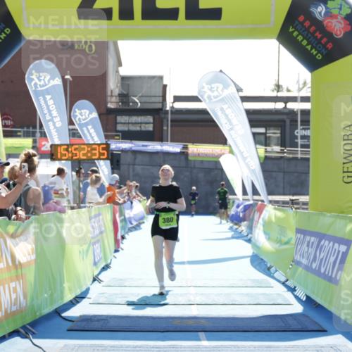 10.08.2025 - GEWOBA Citytriathlon Bremen H.Heesch http://msf.ph/oto/8554771 10.08.2025 15:52:39 Ziel 339, 380 meine-sportfotos.de
