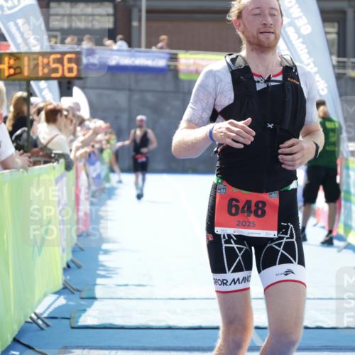 10.08.2025 - GEWOBA Citytriathlon Bremen H.Heesch http://msf.ph/oto/8554780 10.08.2025 14:11:59 Ziel 648 meine-sportfotos.de