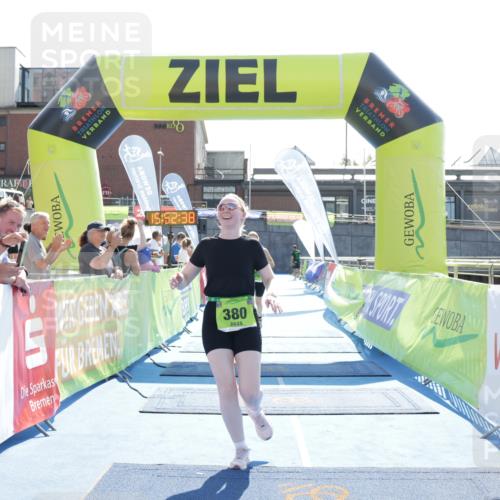 10.08.2025 - GEWOBA Citytriathlon Bremen H.Heesch http://msf.ph/oto/8554823 10.08.2025 15:52:42 Ziel 339, 380 meine-sportfotos.de