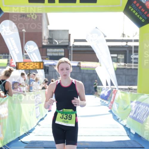 10.08.2025 - GEWOBA Citytriathlon Bremen H.Heesch http://msf.ph/oto/8554856 10.08.2025 15:52:45 Ziel 339, 380 meine-sportfotos.de