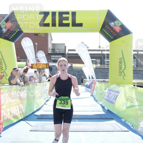 10.08.2025 - GEWOBA Citytriathlon Bremen H.Heesch http://msf.ph/oto/8554872 10.08.2025 15:52:45 Ziel 339, 380 meine-sportfotos.de